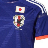 FIFAワールドカップを楽しむ必須アイテム『日本代表ユニフォーム』を着て応援だ！